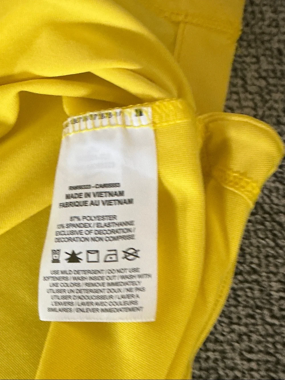 Nike Yellow Short-Sleeve Athletic Jersey with Chevron Accent